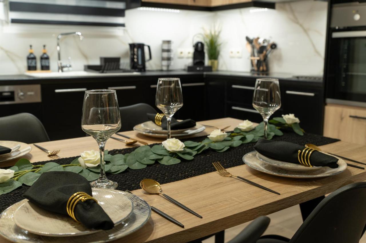 Apartamento Stylishly Decorated House - Free Private Parking! Heraclión Exterior foto
