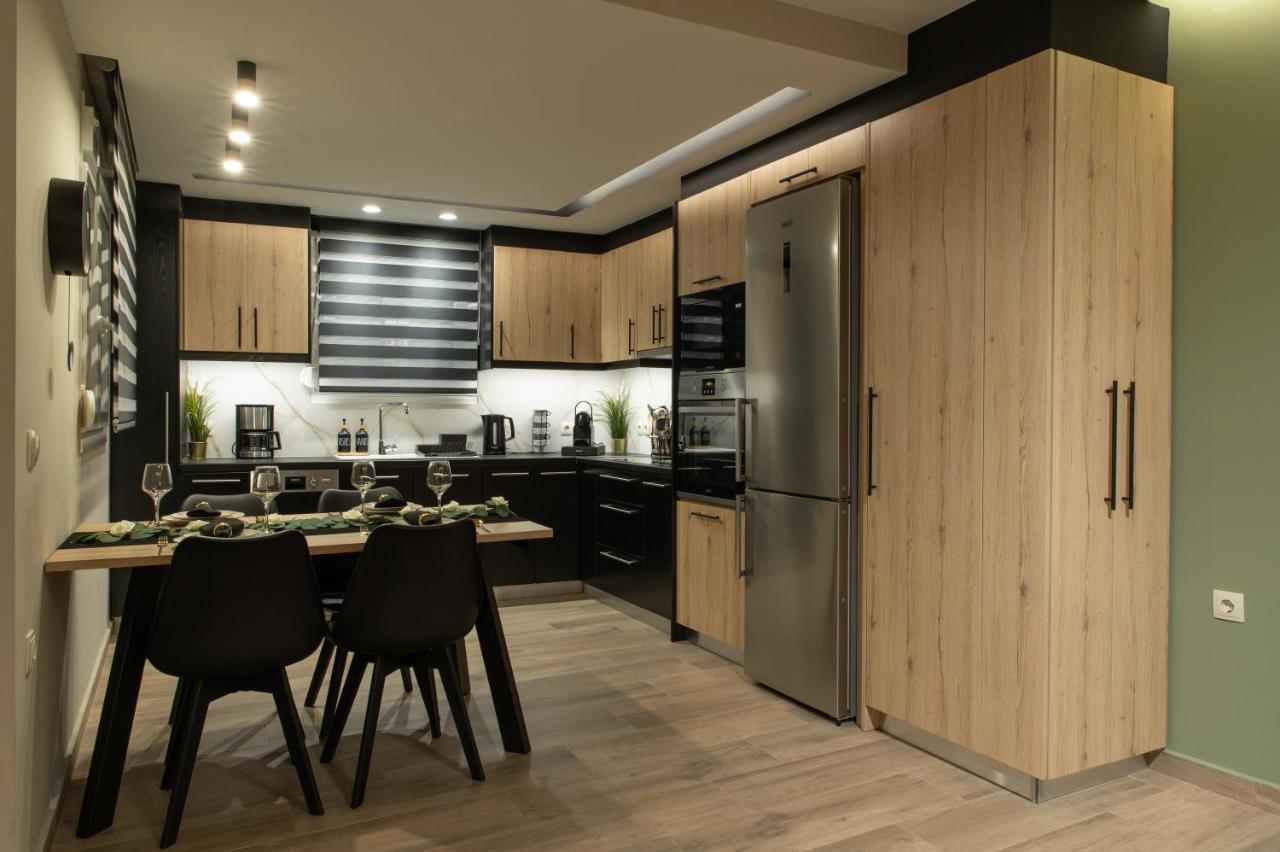 Apartamento Stylishly Decorated House - Free Private Parking! Heraclión Exterior foto