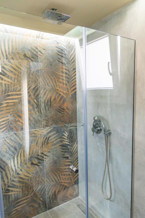 Apartamento Stylishly Decorated House - Free Private Parking! Heraclión Exterior foto